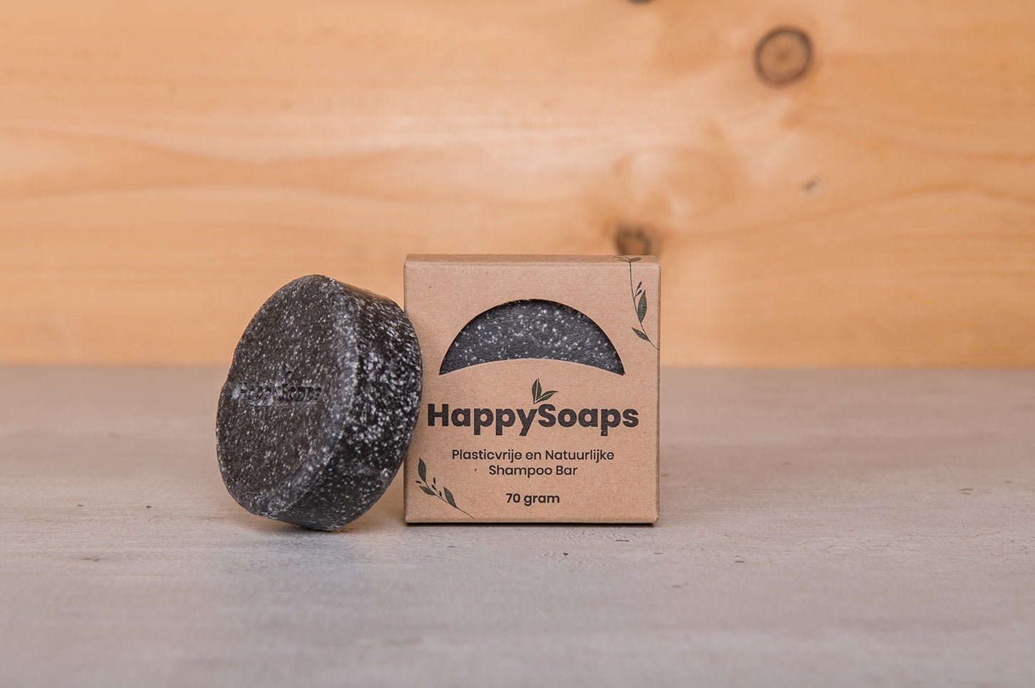 Charming Charcoal & Sweet Sandal Shampoo Bar – 70g - NowVitamins - HappySoaps - 100% plasticvrije cosmetica - 8720256109181