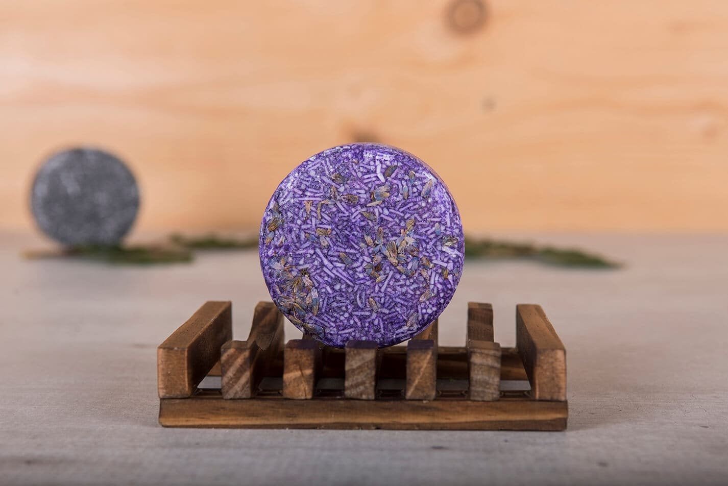 Shampoo Bar / Zeep Houder van Donker Hout - NowVitamins - HappySoaps - 100% plasticvrije cosmetica - 8720256109280