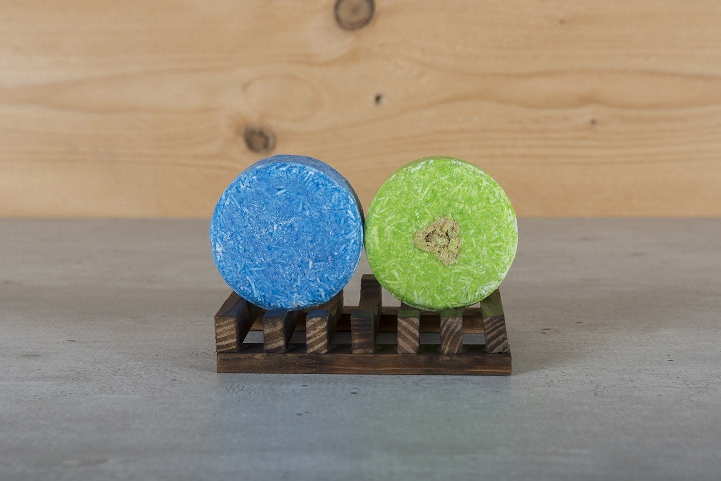 Shampoo Bar / Zeep Houder van Donker Hout - NowVitamins - HappySoaps - 100% plasticvrije cosmetica - 8720256109280